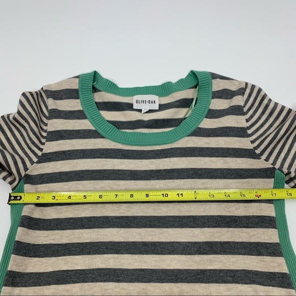 Olive & Oak Wide Striped Soft Preppy Fitted Scoop Neck Sweater Gray Cream Green - Picture 12 of 13